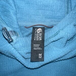 Mountain hardwear sweatshirt